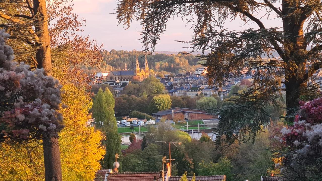 Villa Avec Vue Panoramique Charleville-Mézières エクステリア 写真